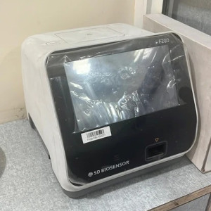 Fluorescent Immunoassay Analyzer
